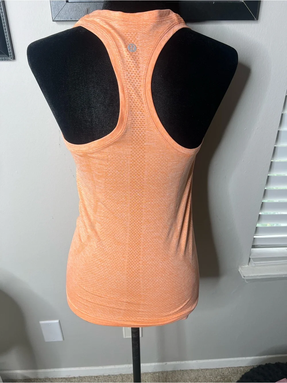 Lululemon swiftly tech 2.0 racerback size 4